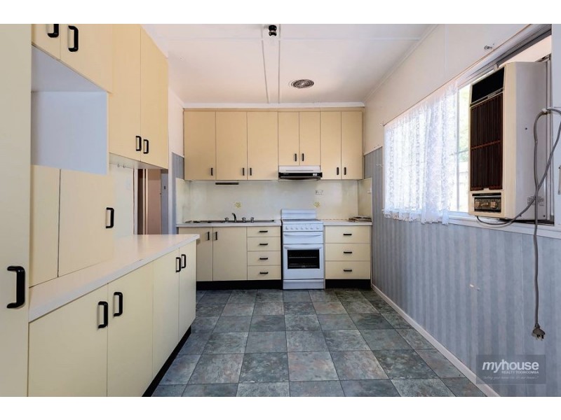 30 Gregory Street, Harlaxton QLD 4350