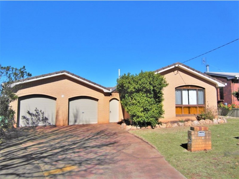 16 Hazel Street, Centenary Heights QLD 4350