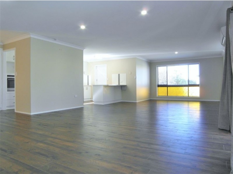 16 Hazel Street, Centenary Heights QLD 4350