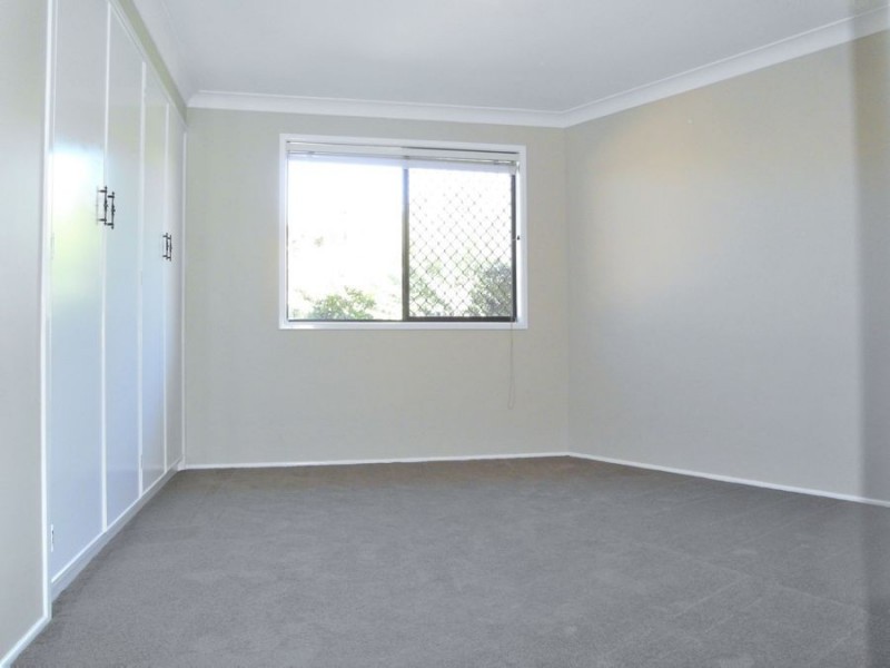 16 Hazel Street, Centenary Heights QLD 4350