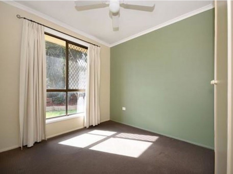 8 Bhutan Court, Newtown QLD 4350