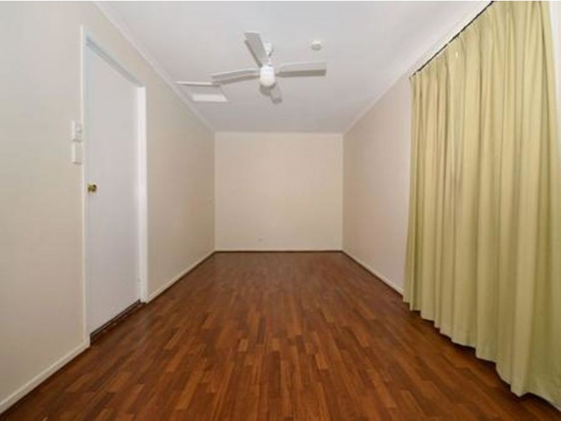 8 Bhutan Court, Newtown QLD 4350