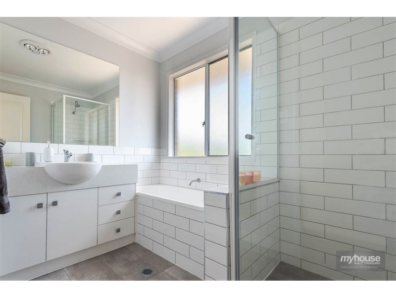 6 Butler Street, Greenmount QLD 4359