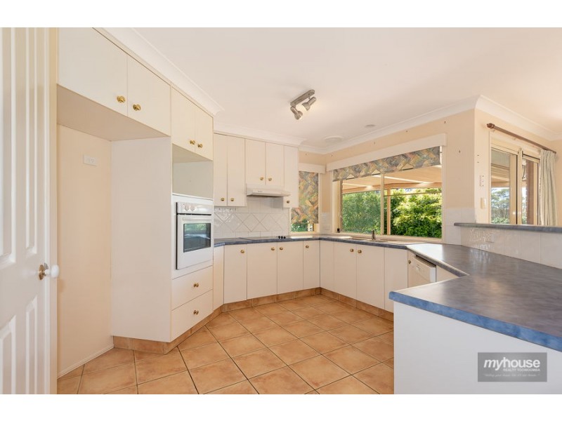 12 Tower Crescent, Gowrie Junction QLD 4352