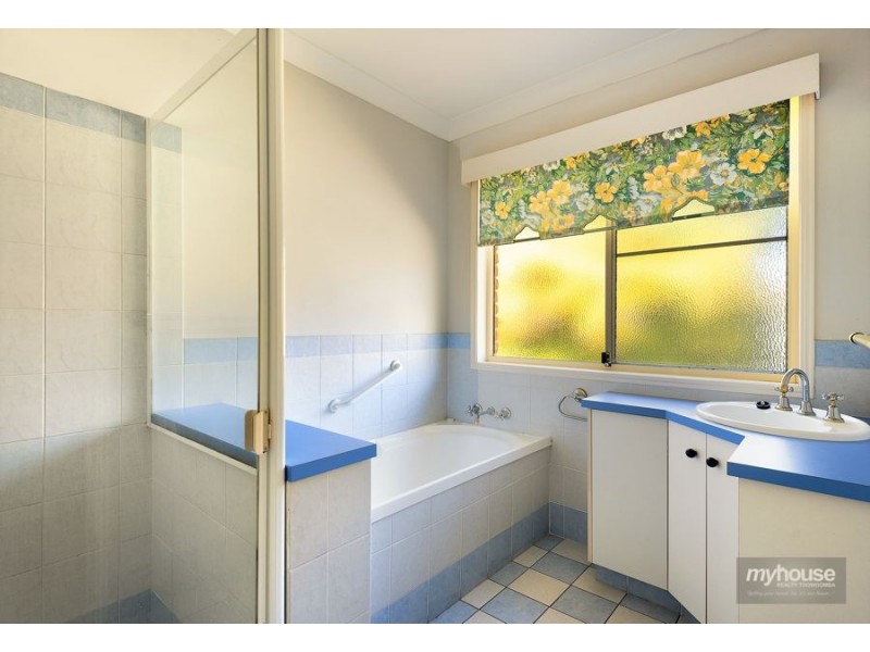 12 Tower Crescent, Gowrie Junction QLD 4352