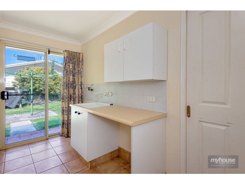 12 Tower Crescent, Gowrie Junction QLD 4352