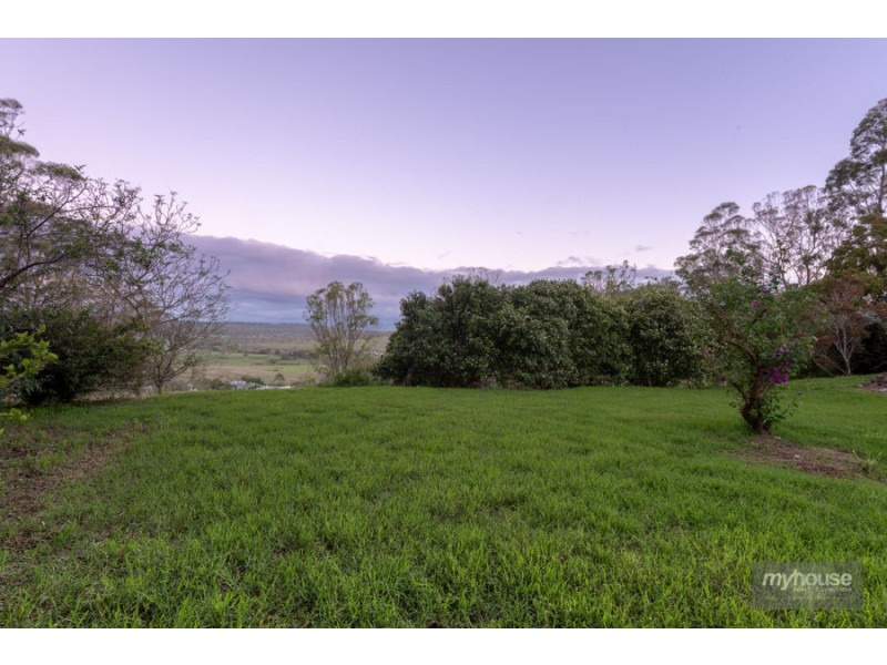 12 Tower Crescent, Gowrie Junction QLD 4352