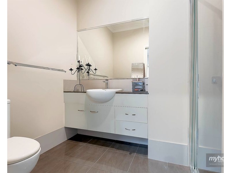124c Holberton Street, Newtown QLD 4350