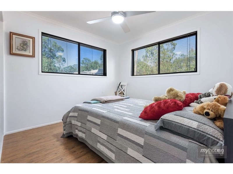 8 Glencoe Road, Withcott QLD 4352