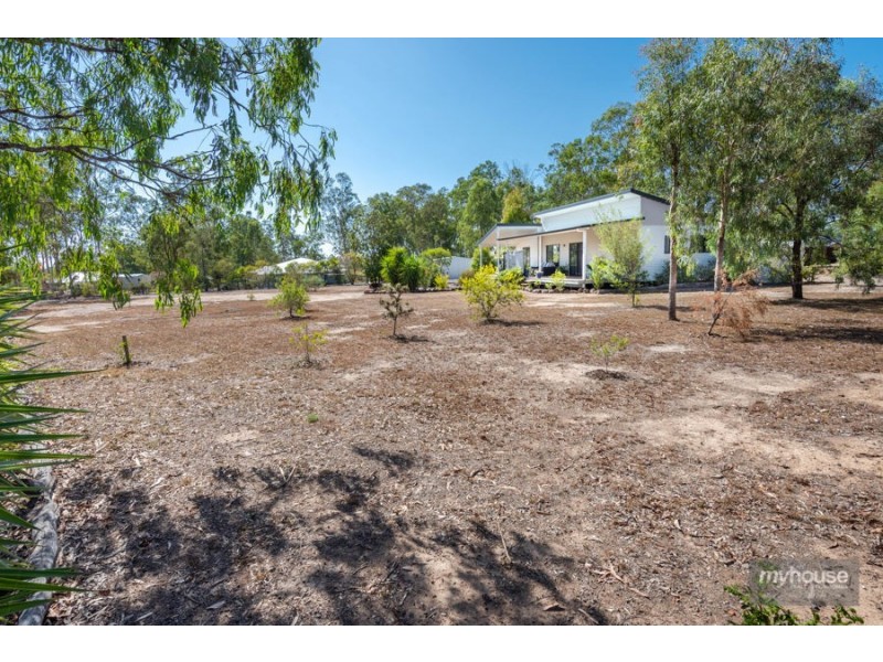 8 Glencoe Road, Withcott QLD 4352