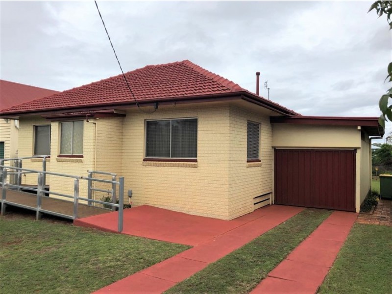 12 Betty Street, Newtown QLD 4350