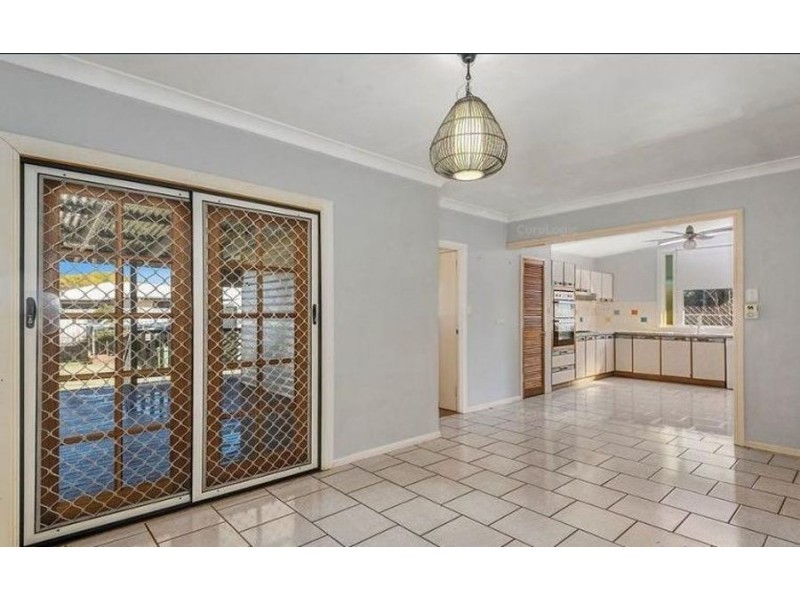 16 Gatfield Street, Newtown QLD 4350