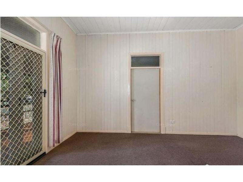 16 Gatfield Street, Newtown QLD 4350