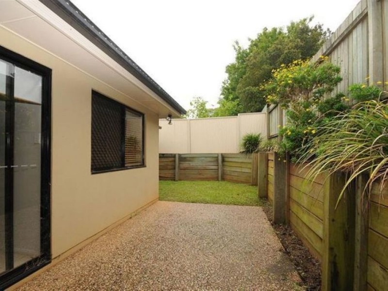 3/301B James Street, Newtown QLD 4350
