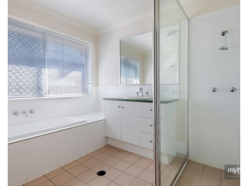 16 Diamantina Drive, Glenvale QLD 4350