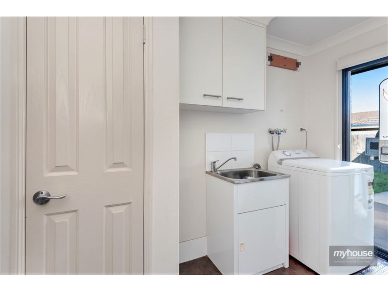 3 Jacaranda Court, Westbrook QLD 4350