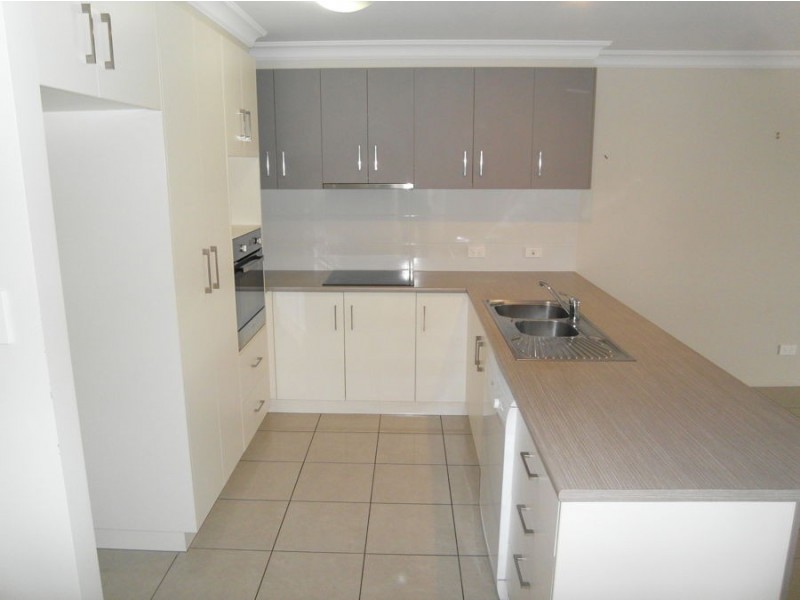 2/21 McMorrow Street, Kearneys Spring QLD 4350