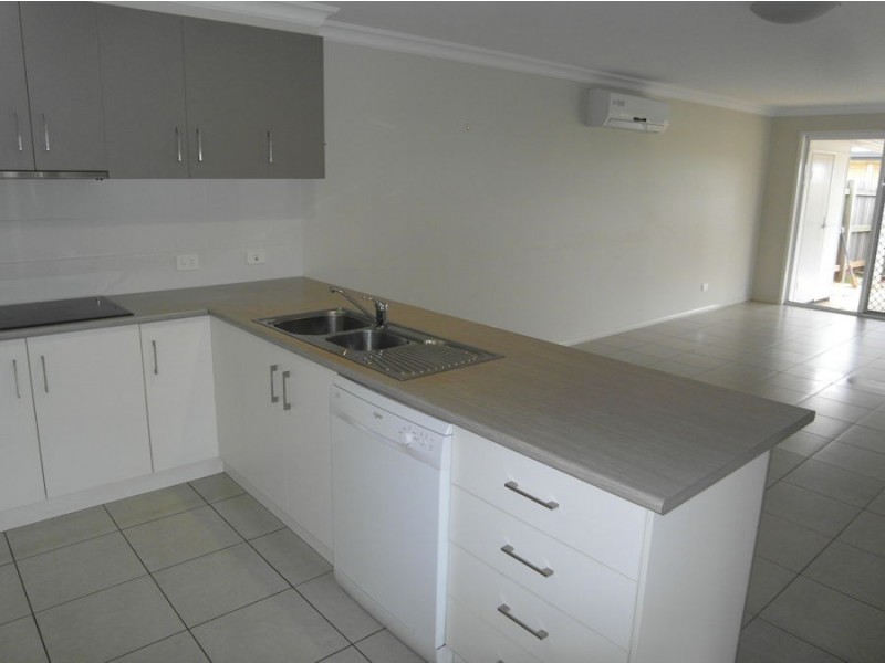 2/21 McMorrow Street, Kearneys Spring QLD 4350