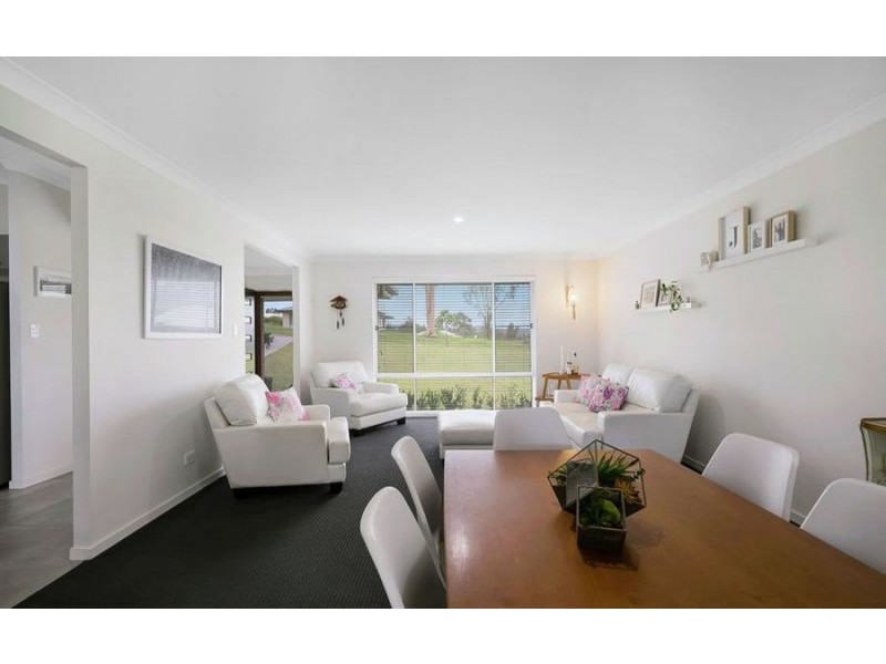 3 Pepperwood Place, Withcott QLD 4352