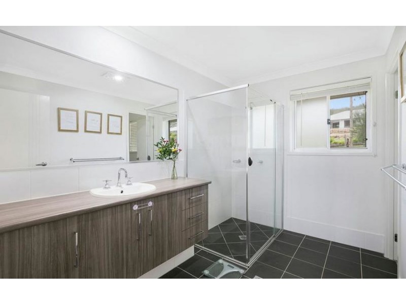 3 Pepperwood Place, Withcott QLD 4352