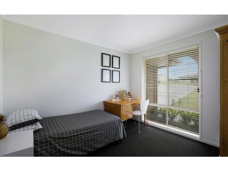 3 Pepperwood Place, Withcott QLD 4352