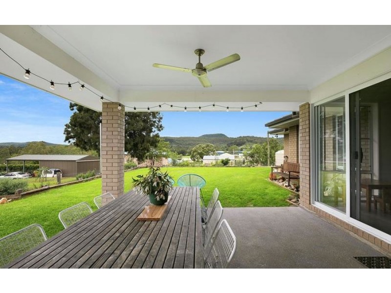 3 Pepperwood Place, Withcott QLD 4352