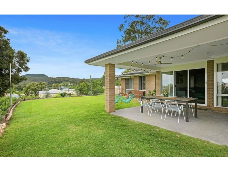 3 Pepperwood Place, Withcott QLD 4352