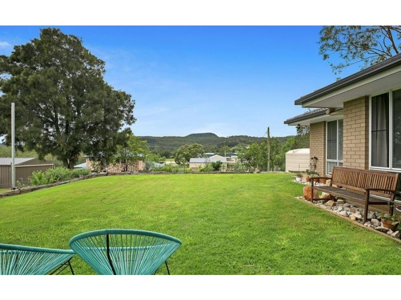 3 Pepperwood Place, Withcott QLD 4352