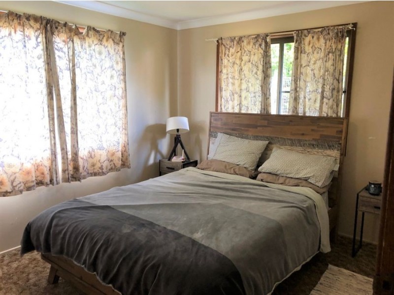 4 McQuade Street, Kearneys Spring QLD 4350