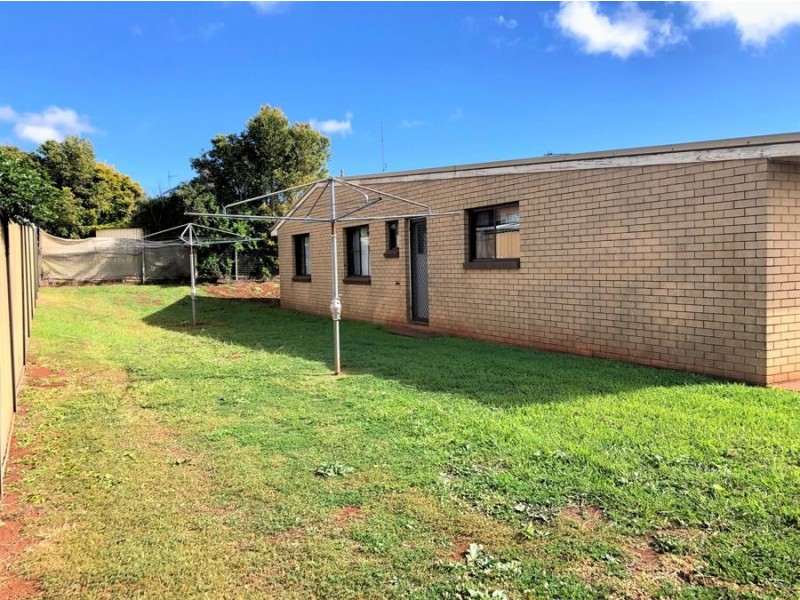 4 McQuade Street, Kearneys Spring QLD 4350