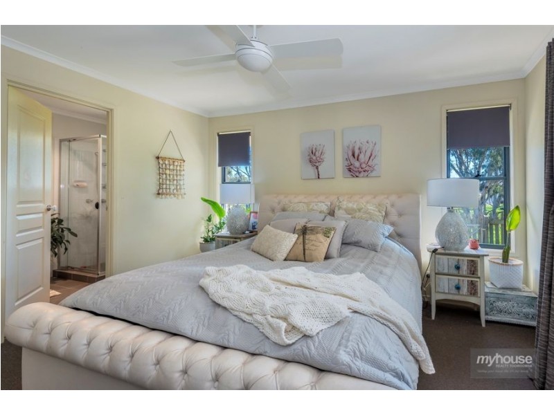 31 Sunset Drive, Glenvale QLD 4350