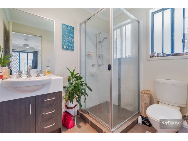 31 Sunset Drive, Glenvale QLD 4350