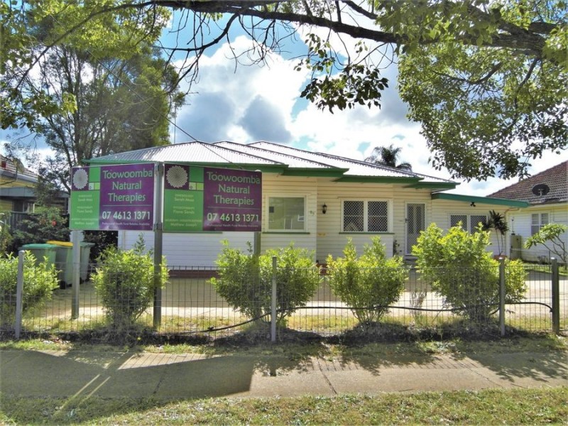 89 Anzac Avenue, Newtown QLD 4350