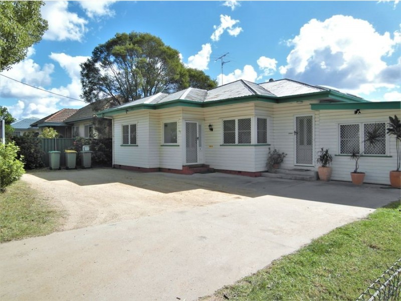 89 Anzac Avenue, Newtown QLD 4350