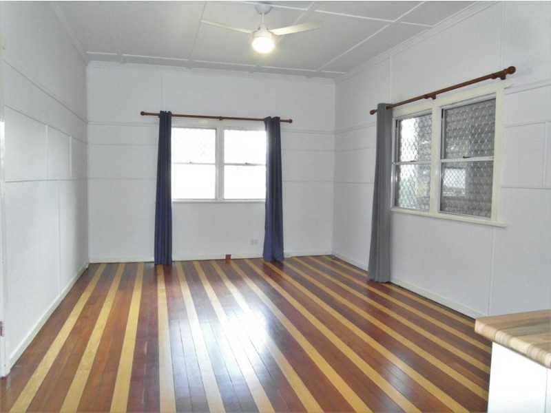 89 Anzac Avenue, Newtown QLD 4350