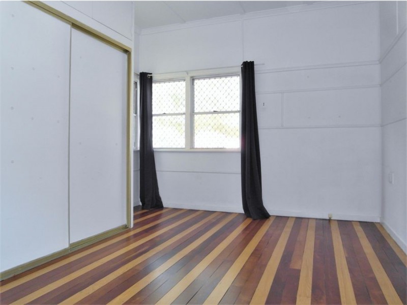 89 Anzac Avenue, Newtown QLD 4350