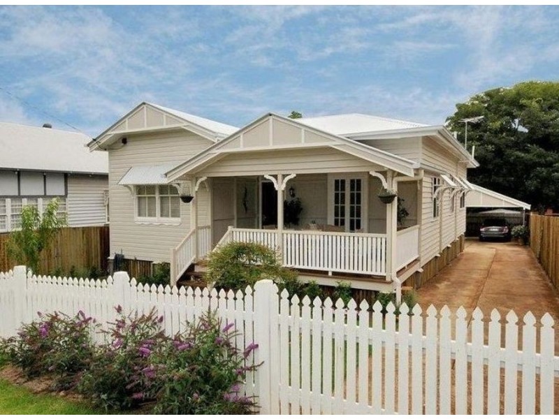 9 Sir Street, North Toowoomba QLD 4350