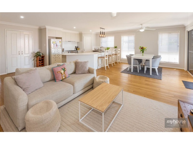 12 Bunkers Hill School Road, Westbrook QLD 4350