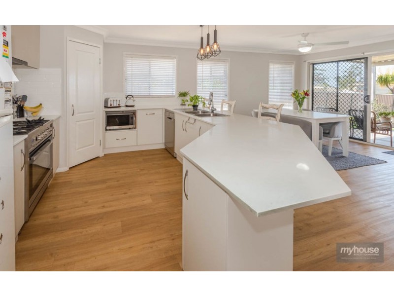 12 Bunkers Hill School Road, Westbrook QLD 4350