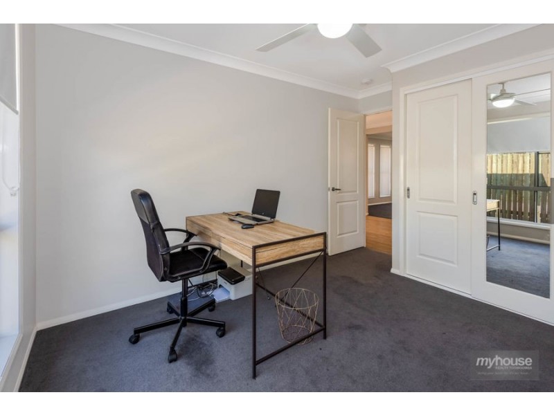 12 Bunkers Hill School Road, Westbrook QLD 4350