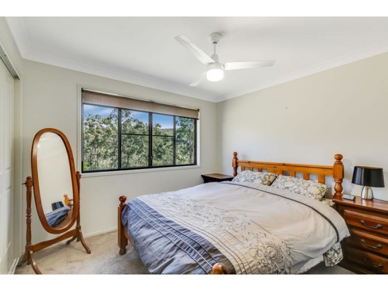 25 Berghofer Drive, Withcott QLD 4352