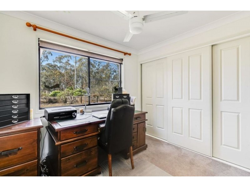 25 Berghofer Drive, Withcott QLD 4352