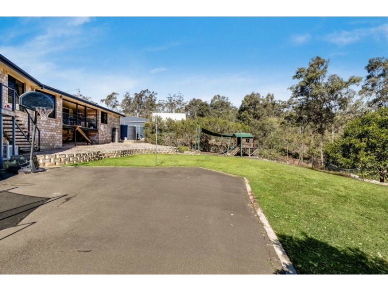 25 Berghofer Drive, Withcott QLD 4352