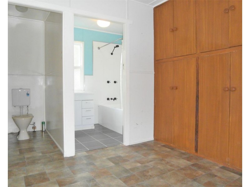 70 Drummond Street, Rangeville QLD 4350