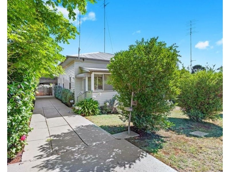 70 Drummond Street, Rangeville QLD 4350