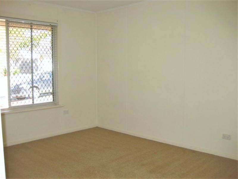 339 West Street, Harristown QLD 4350