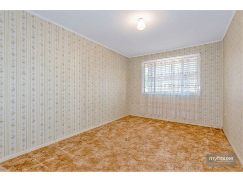 11 Erin Street, Wilsonton QLD 4350