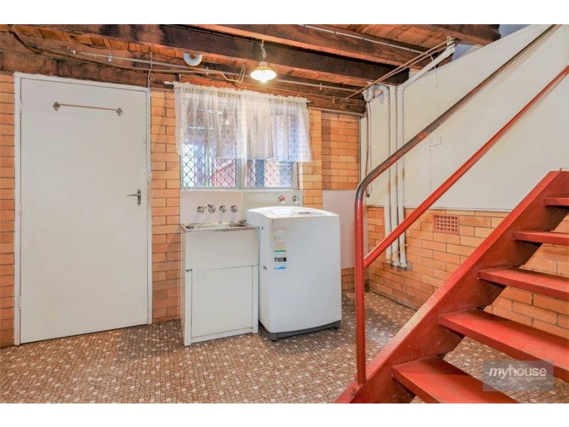 11 Erin Street, Wilsonton QLD 4350