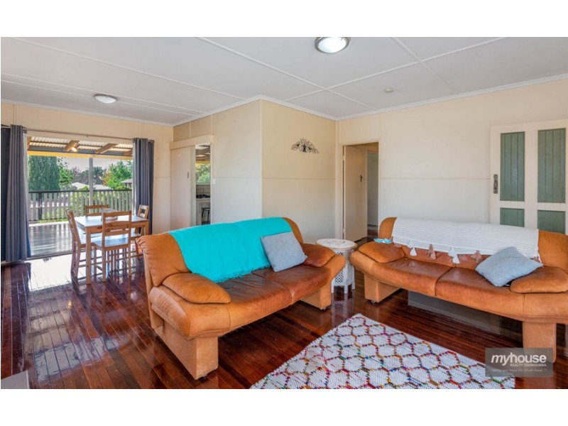 6 Schloss Street, Centenary Heights QLD 4350