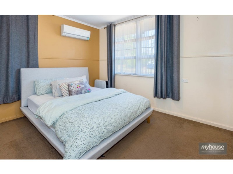 6 Schloss Street, Centenary Heights QLD 4350